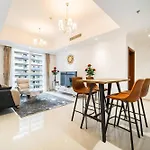 Elegant Escapes - Homely 1B In Dunya Tower