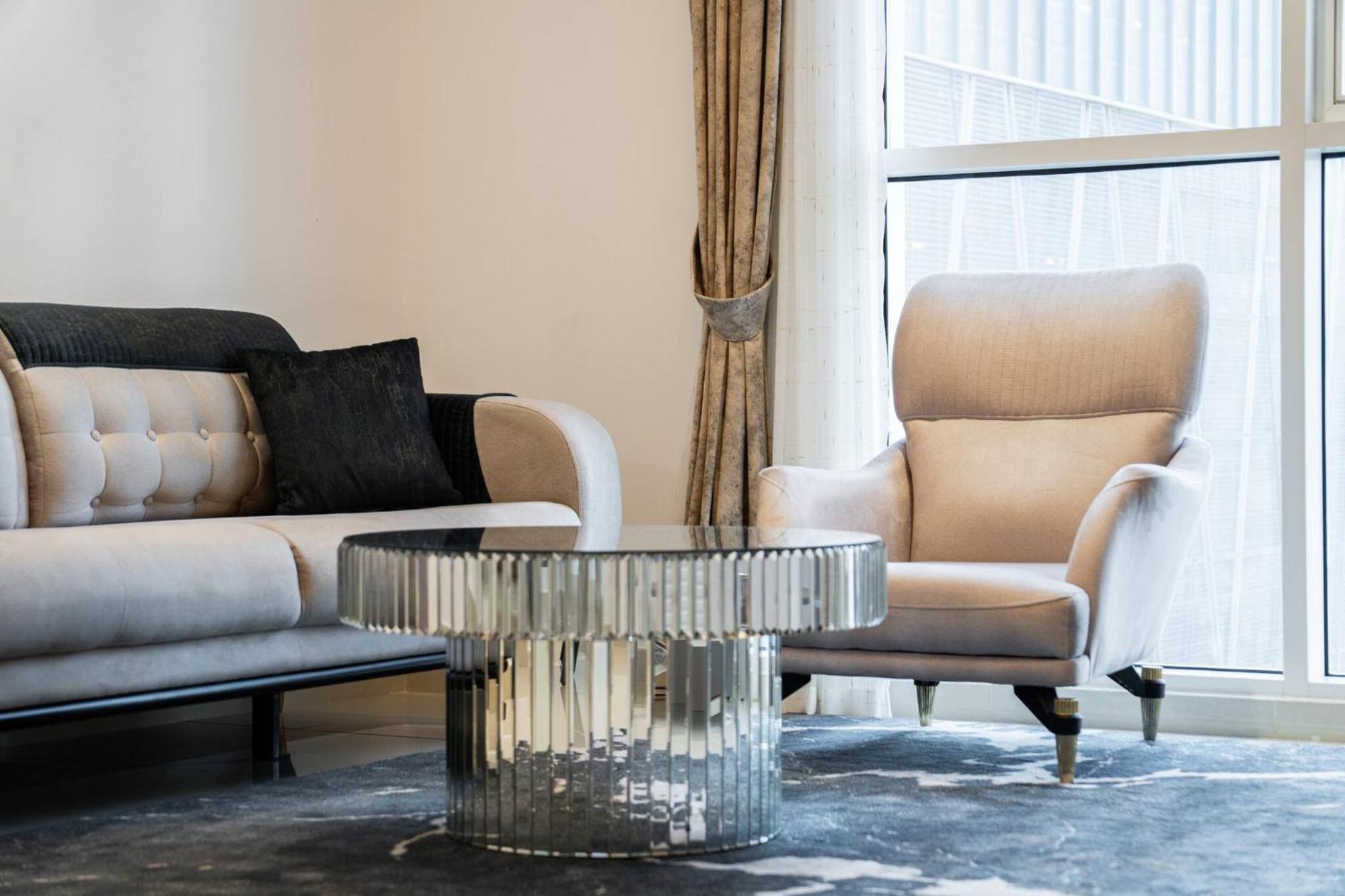 Elegant Escapes - Homely 1b In Dunya Tower